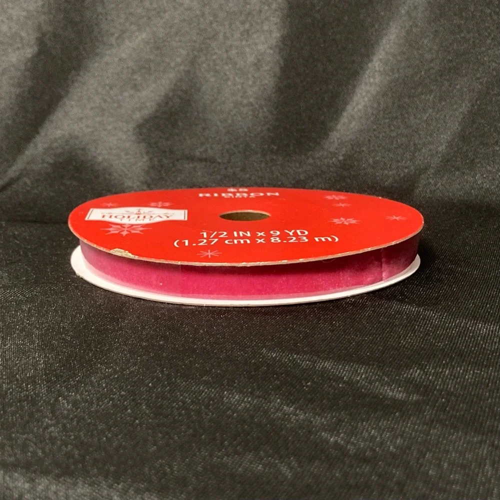 ❤️‍🔥⭐️ Holiday Time Hot Pink Velvet Craft Ribbon 1/2” x 324”